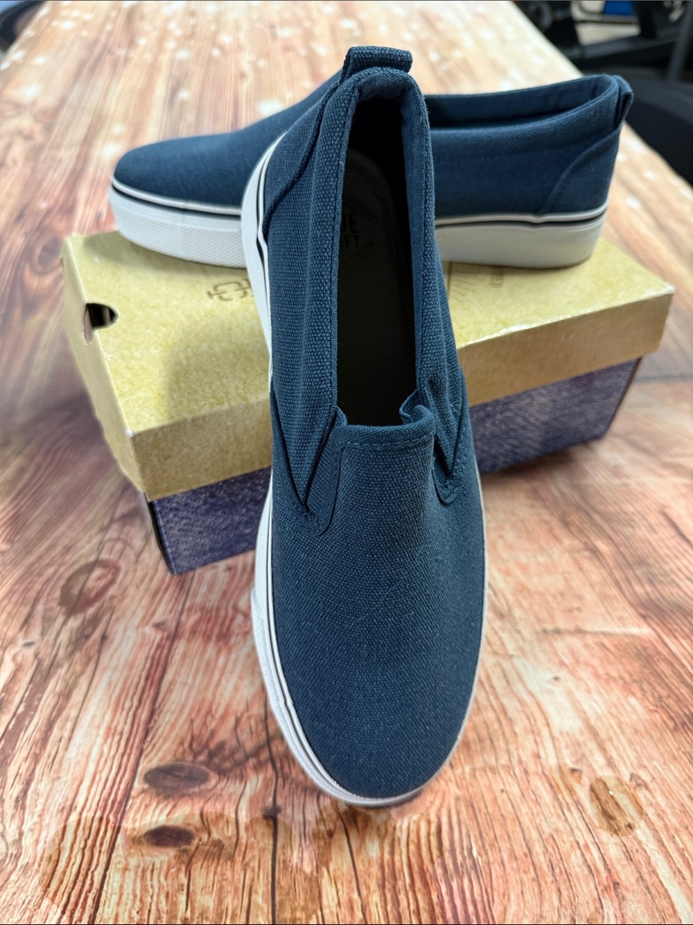 Women’s True Craft Canvas Slip on shoe